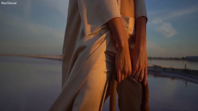 Pete Bellis & Tommy - Treat Me Right (Nikko Culture Remix) смотреть онлайн