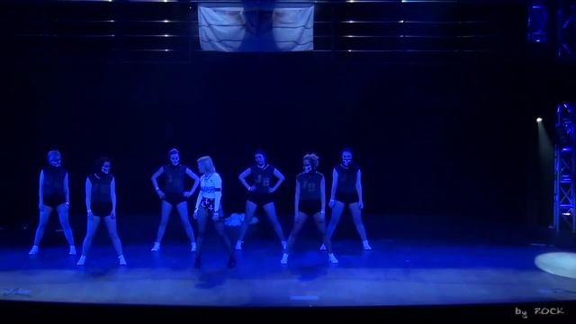CL - The baddest female full cover by JOY.BEE [Харимао 2015 (25.04.2015)] смотреть онлайн