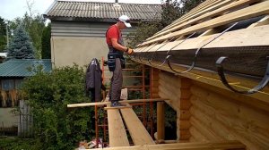 Монтаж кронштейнов водостока