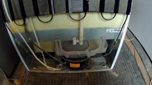 Восстановительный ремонт морозильной камеры "Indesit" SFR167NF.002 (часть 1)