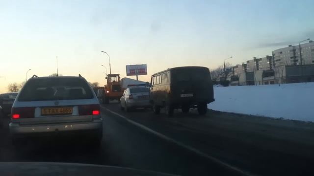 Внутреннее кольцо МКАД перед съездом на Громова смотреть онлайн