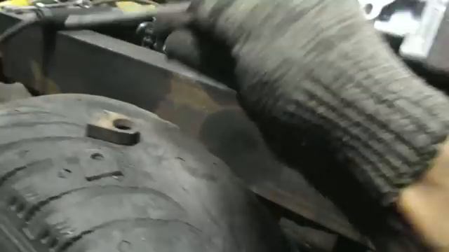 #28 САМОДЕЛЬНЫЙ ТРАКТОР / КАК УСТАНОВИТЬ НШ НАСОС на самодельный минитрактор погрузчик. смотреть онлайн