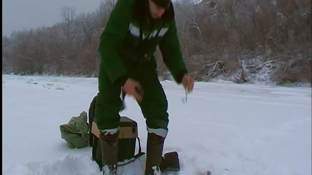 Зимняя рыбалка 2021. Ловля налима на тюльку. смотреть онлайн
