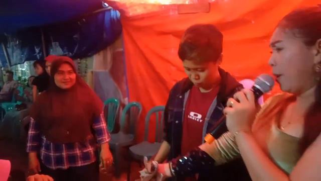 MIS ERNI, BARBARA ENTERTAINMENT, GERENDENG, TANGERANG. HAJAT IBU SRIE смотреть онлайн