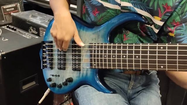 REVIEW SIRE BASS MARCUS MILLER M7 6 STRING,TBL.FLAME MAPLE TOP.