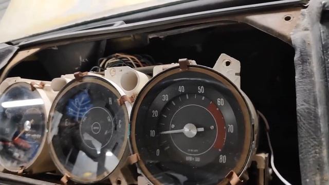 Morris Marina Coupe First Start with Spiyda Tacho смотреть онлайн