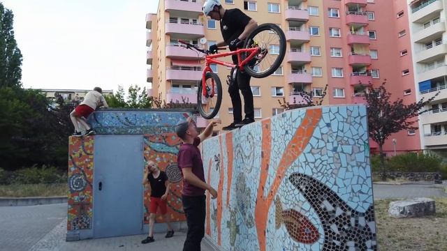 Introducing: BMX vs. Trial | #1 смотреть онлайн