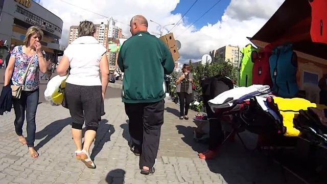 УЖАСНЫЙ РЫНОК ОКОЛО МЕТРО ПРОСВЕЩЕНИЯ смотреть онлайн