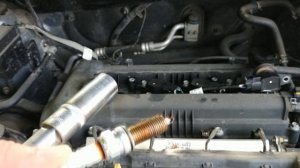 Первая замена свечей зажигания Hyundai Solaris 2015 года выпуска.