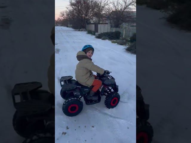 Отзыв клиента на электроквадроцикл MOTAX GRIZLIK MINI E1000 BW смотреть онлайн