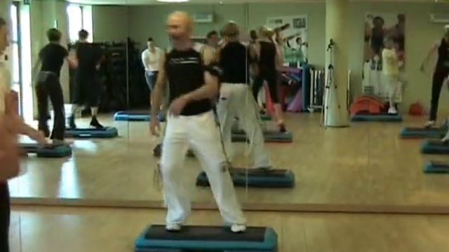 Colin's Sunday Step Aerobics Choreography 2009 07 05