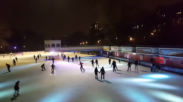 Hamburg, PLanten un Blomen, Eisbahn смотреть онлайн