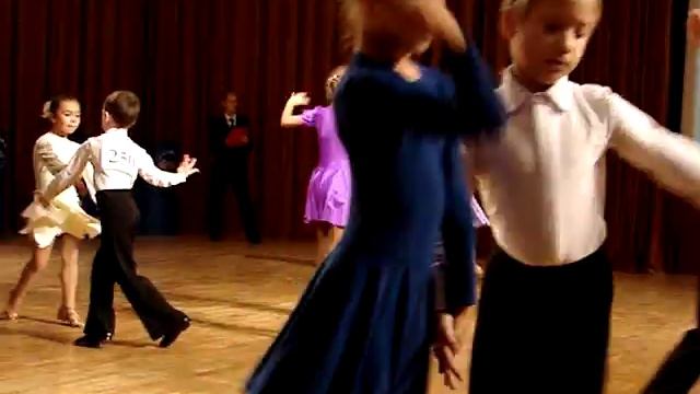 спортивно-бальные танцы.MPG смотреть онлайн