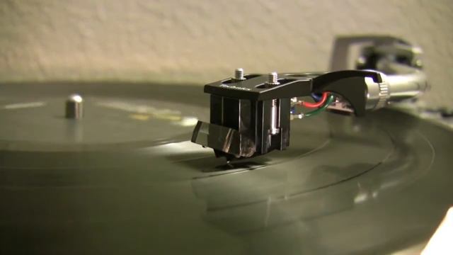 Technics SL-5200 with Denon DL-160 смотреть онлайн
