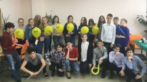 Поздравление девочкам 8А класса от мальчиков. Классный руководитель Писарева А.В.