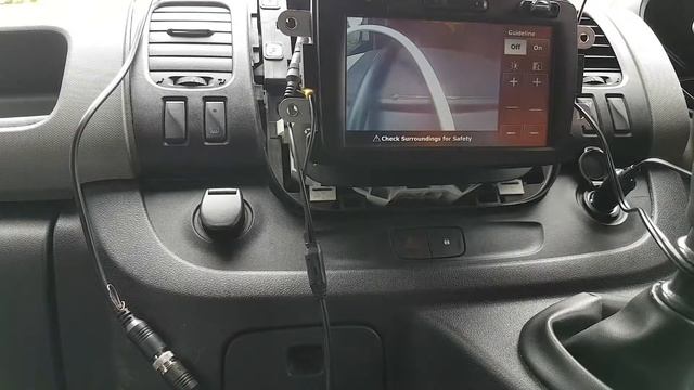 Renault Trafic 2014 reversing camera retrofit, to the original Media Nav OEM head unit! смотреть онлайн