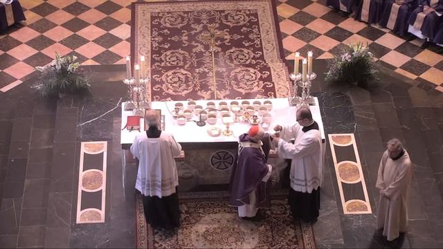 Santa Misa en sufragio de Mons. Javier Echevarría.16.12.2016 смотреть онлайн