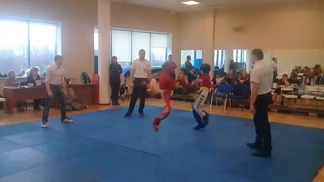 Соревнование по кикбоксингу