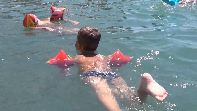 Море, Сочи, июль и мои тройняшки смотреть онлайн