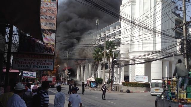 Hard Rock Cafe on fire! (Patong, Phuket) смотреть онлайн