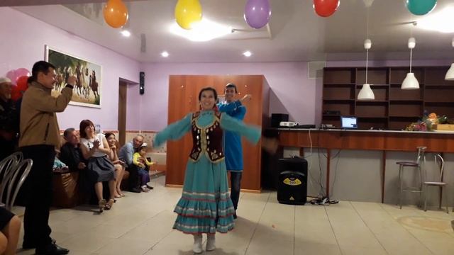Матур башҡорт бейеүе. Башкирская плясовая (шуточная) смотреть онлайн