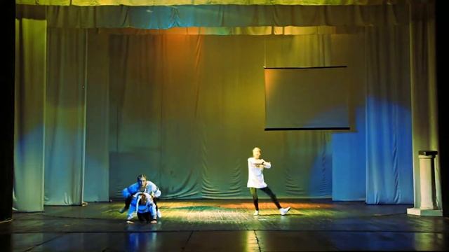 ЗЕМЛЯКИ - Вдруг, Как В Сказке, Скрипнула Дверь смотреть онлайн
