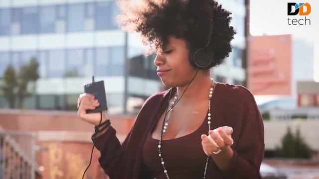 Headphone vs Earphone ज्यादा खतरा किससे है ? Saftey Tips | Hearing Loss From Earphone ? смотреть онлайн