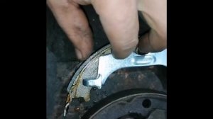 Шевроле Лачетти не работает ручник. Замена тросов ручника и колодок ручника