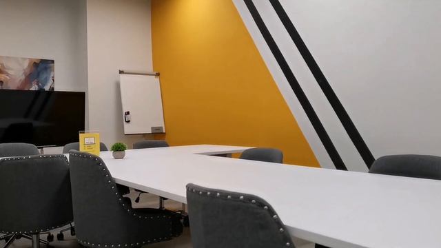 Видеообзор конференц-зала и переговорной комнаты в коворкинг-центре "Fабрика" в г. Москва смотреть онлайн