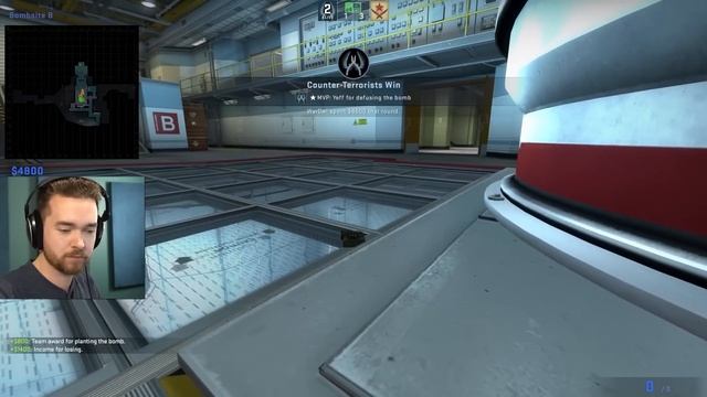 CSGO But One Player is Overpowered смотреть онлайн
