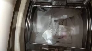 Стираю кухонный тюль не снимая крючки и не утюжу