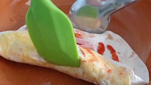 ОЧЕНЬ ВКУСНО ?получается, если вы попробовали ЯИЧНЫЙ ЛАВАШ на ГАЗЕ БЕЗ ДУХОВКЕ.............. смотреть онлайн