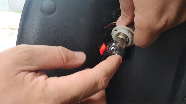 КАК ПОМЕНЯТЬ ЛАМПОЧКУ СТОПА И ГАБАРИТА LANOS СЕНС ЗАЗ ШАНС Ланос смотреть онлайн