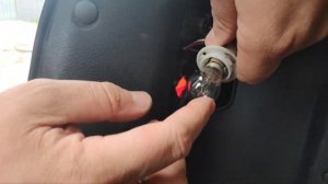 КАК ПОМЕНЯТЬ ЛАМПОЧКУ СТОПА И ГАБАРИТА LANOS СЕНС ЗАЗ ШАНС Ланос