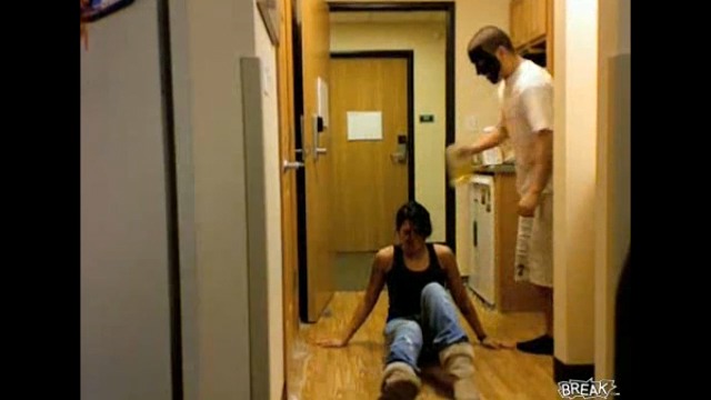 Сумасшедшие пранки смотреть онлайн