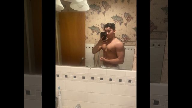 Me vs David Laid at 16 #davidlaid #bodybuilding #gym смотреть онлайн