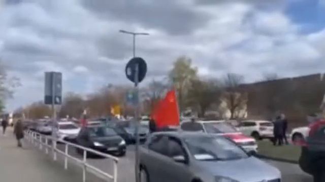 Акция в поддержку России в Германии. Автопробег из более чем 5000 тысяч машин. смотреть онлайн