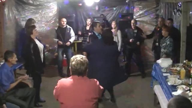 в далени за селом смотреть онлайн