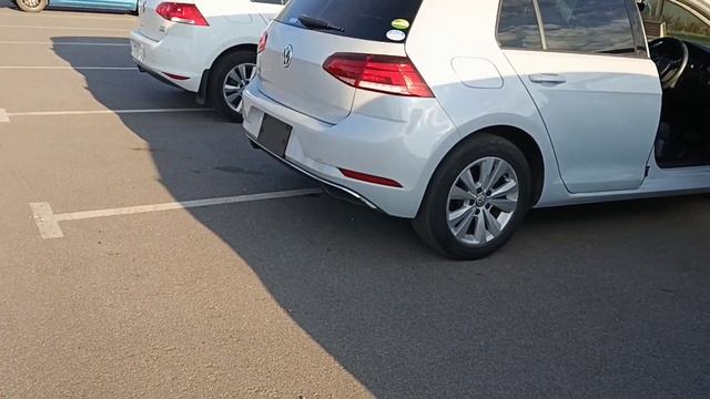 Обзор VW Golf на левом и правом руле смотреть онлайн