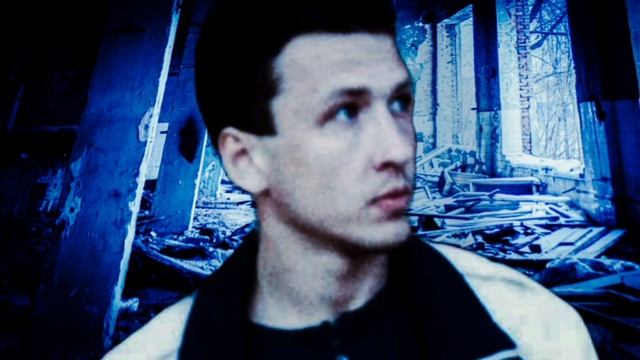 Борис Рыжий "МУЗЕ" ("Напялим чёрный фрак...") Читает Павел Морозов смотреть онлайн