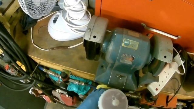 Iwata W300 H2 1.3 Midi Spray Gun and Physical Comparison To W300 WB смотреть онлайн