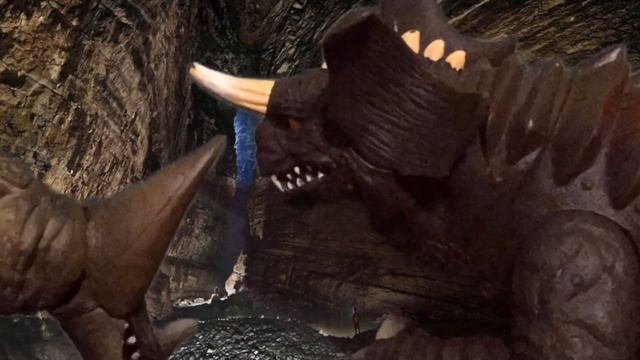 Stop Motion Battle: Gomora vs Baragon смотреть онлайн