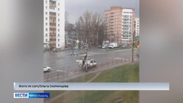 На Московском проспекте сгорел светофор смотреть онлайн
