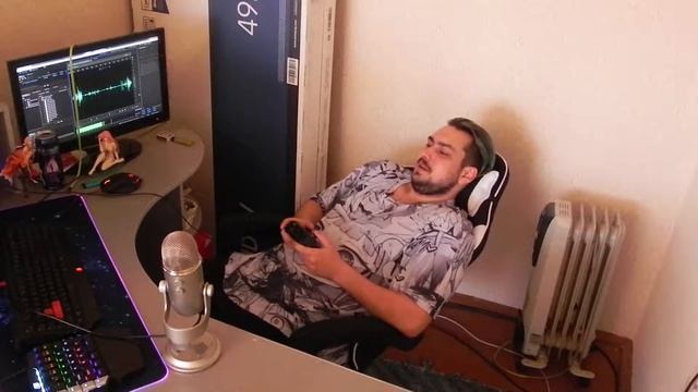 Трон с AliExpress для геймера смотреть онлайн