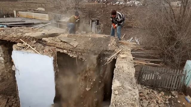 Частичное разрушение 100 летнего дома. смотреть онлайн