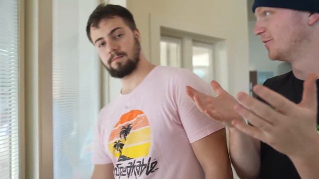 I Survived 24 Hours In a REAL Video Game смотреть онлайн