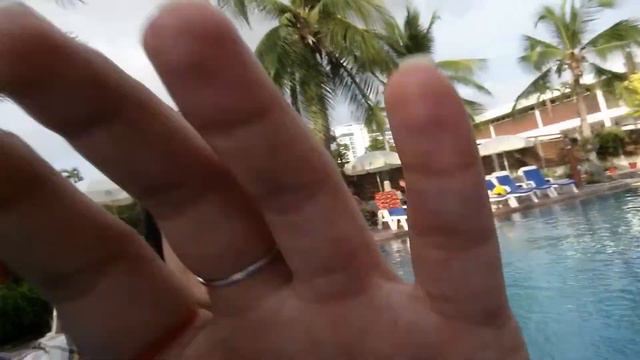 Twin palm resor sweeming pool, pattaya смотреть онлайн