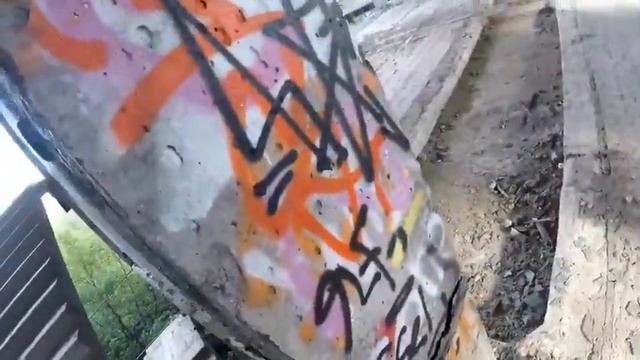 Полицейский поймал школьника в заброшке, что он с ним сделает? смотреть онлайн