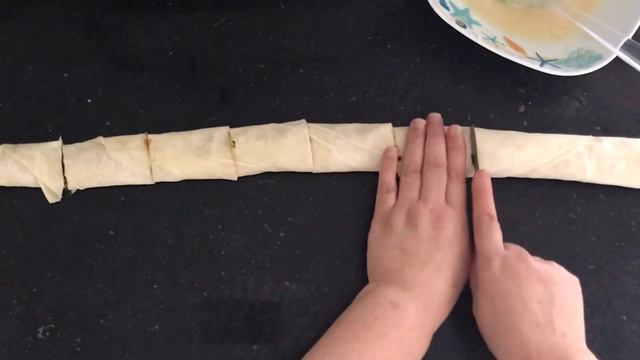 ÇITIR BÖREKTE SON NOKTA/ÇITIR BÖREK SOSU AZ MALZEMELİ ÇITIR ÇITIR KIYMALI KOLAY BÖREK TARİFİ смотреть онлайн
