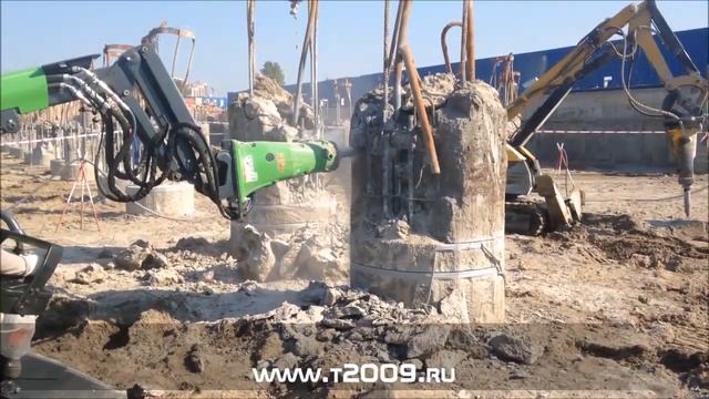 Срубка голов свай роботом AVANT 185 смотреть онлайн